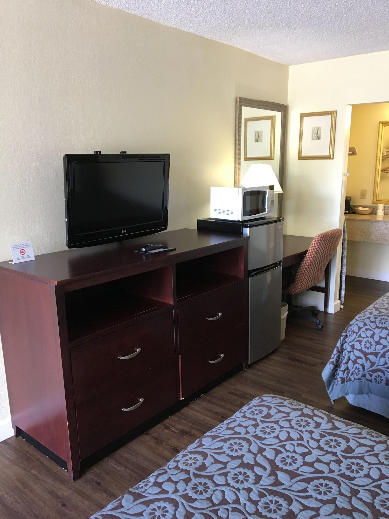 Days Inn By Wyndham Bradenton - Near The Gulf Eksteriør billede