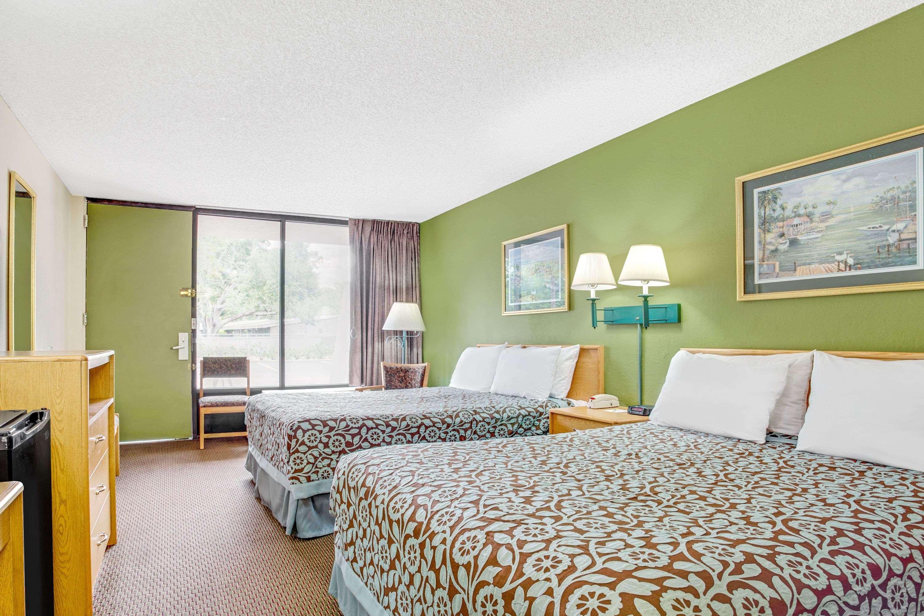 Days Inn By Wyndham Bradenton - Near The Gulf Eksteriør billede