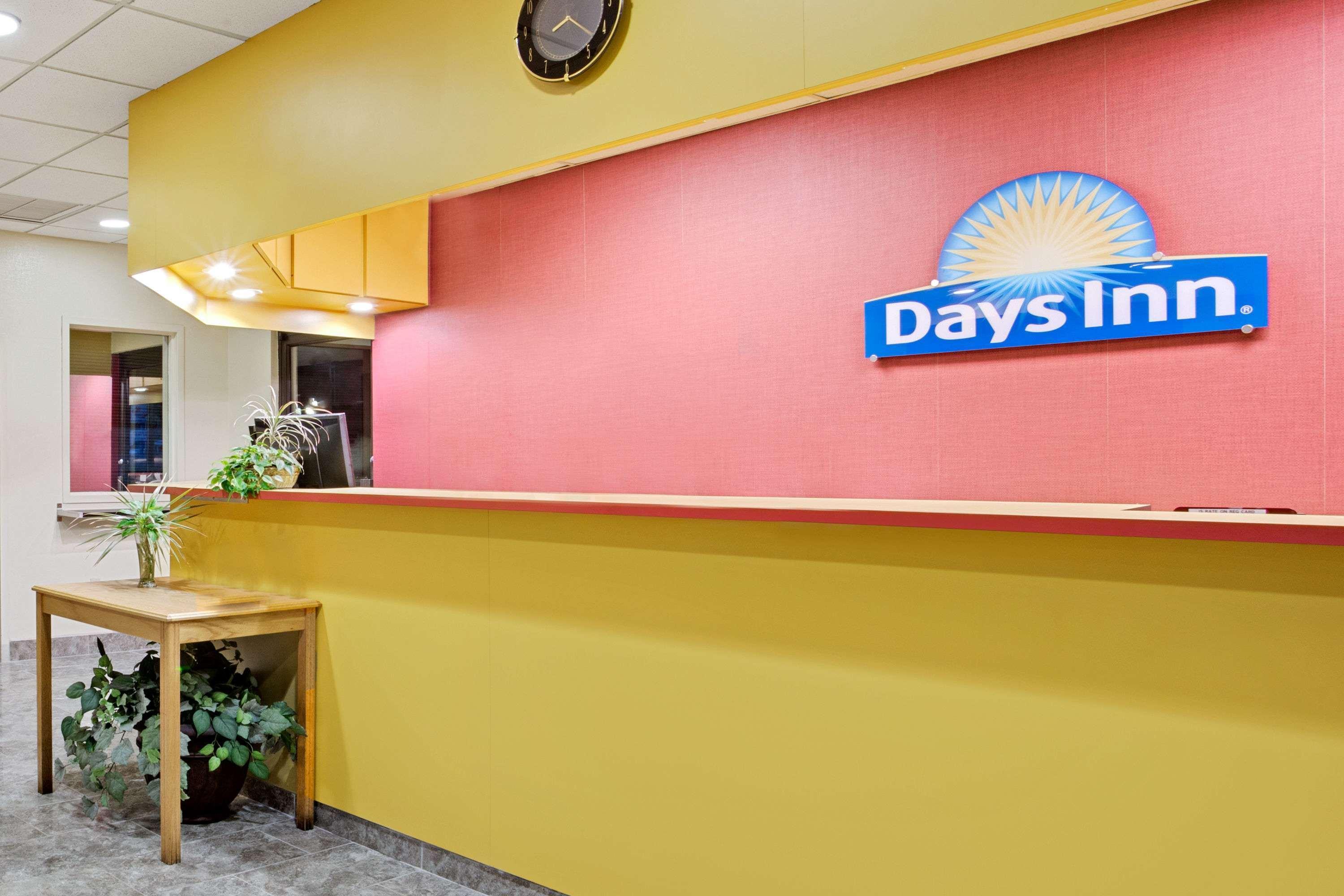 Days Inn By Wyndham Bradenton - Near The Gulf Eksteriør billede