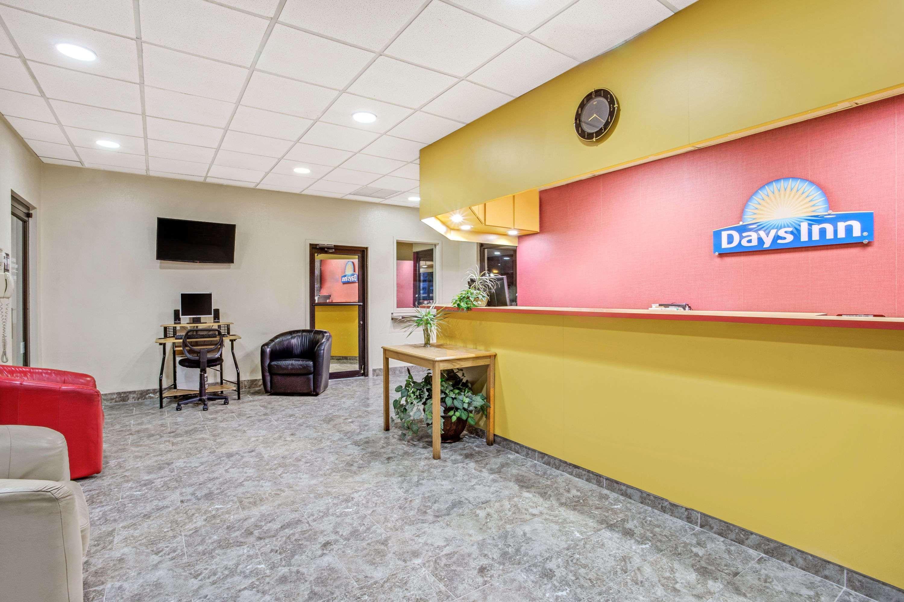 Days Inn By Wyndham Bradenton - Near The Gulf Eksteriør billede