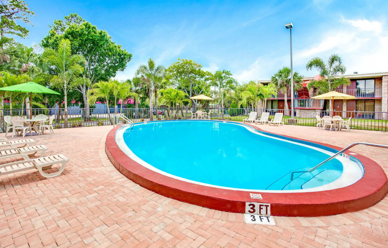 Days Inn By Wyndham Bradenton - Near The Gulf Eksteriør billede